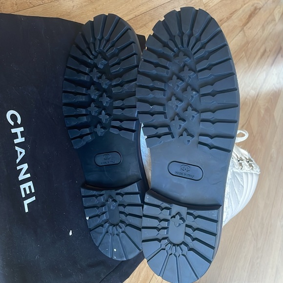 Chanel boot size 40 overall in condition - Picture 5 of 8